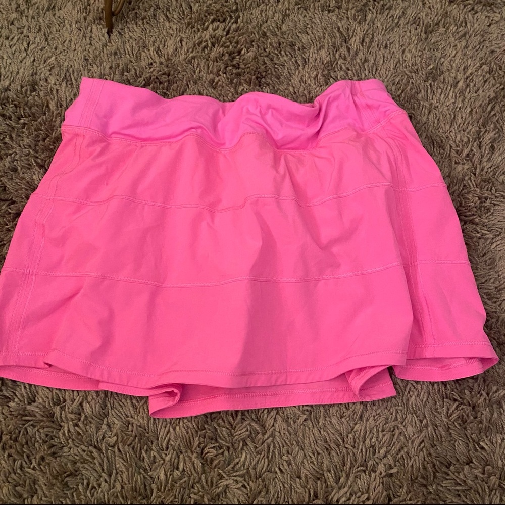 Lululemon pace rival skirt